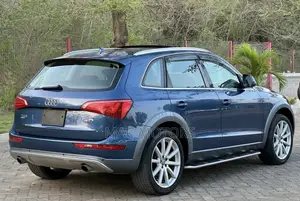 Audi Q5 2010 Blue