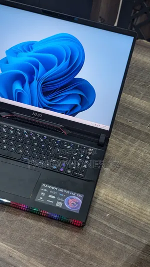 Laptop MSI Raider GE78 32GB Intel SSD 512GB