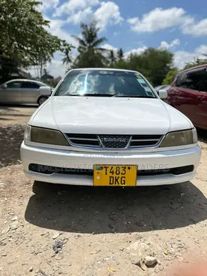 Toyota Carina 2000 White
