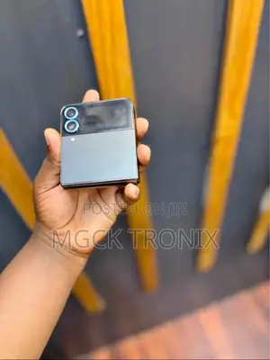 Samsung Galaxy Z Flip4 256 GB Black