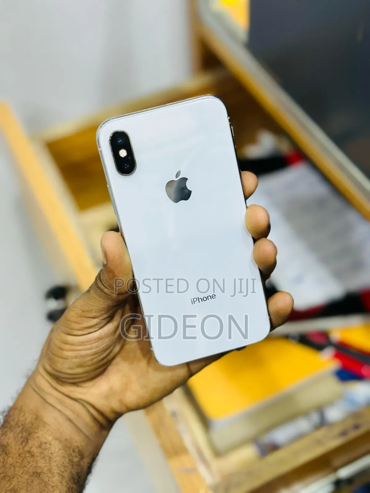 Apple iPhone X 64 GB White