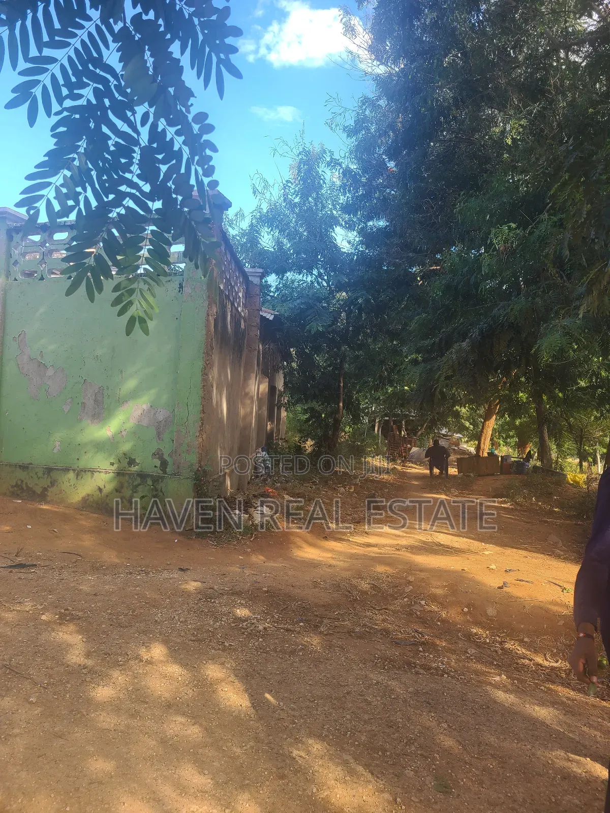 Commercial Plot Inauzwa Bunju