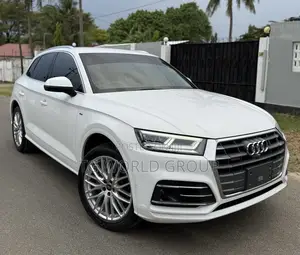 Audi Q5 2.0T Premium AWD quattro 2018 White