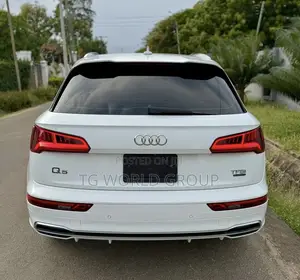 Audi Q5 2.0T Premium AWD quattro 2018 White