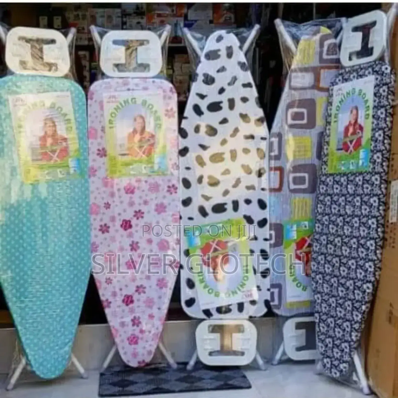 Ironing Board ( Meza Ya Kunyooshea Nguo)