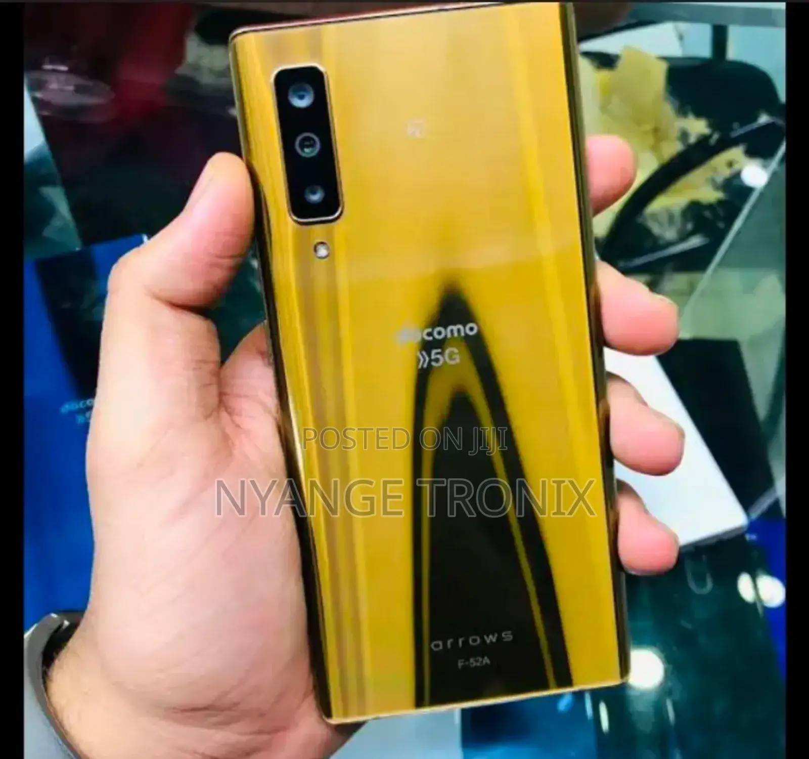 Fujitsu Arrows NX9 F-52A 128 GB Gold