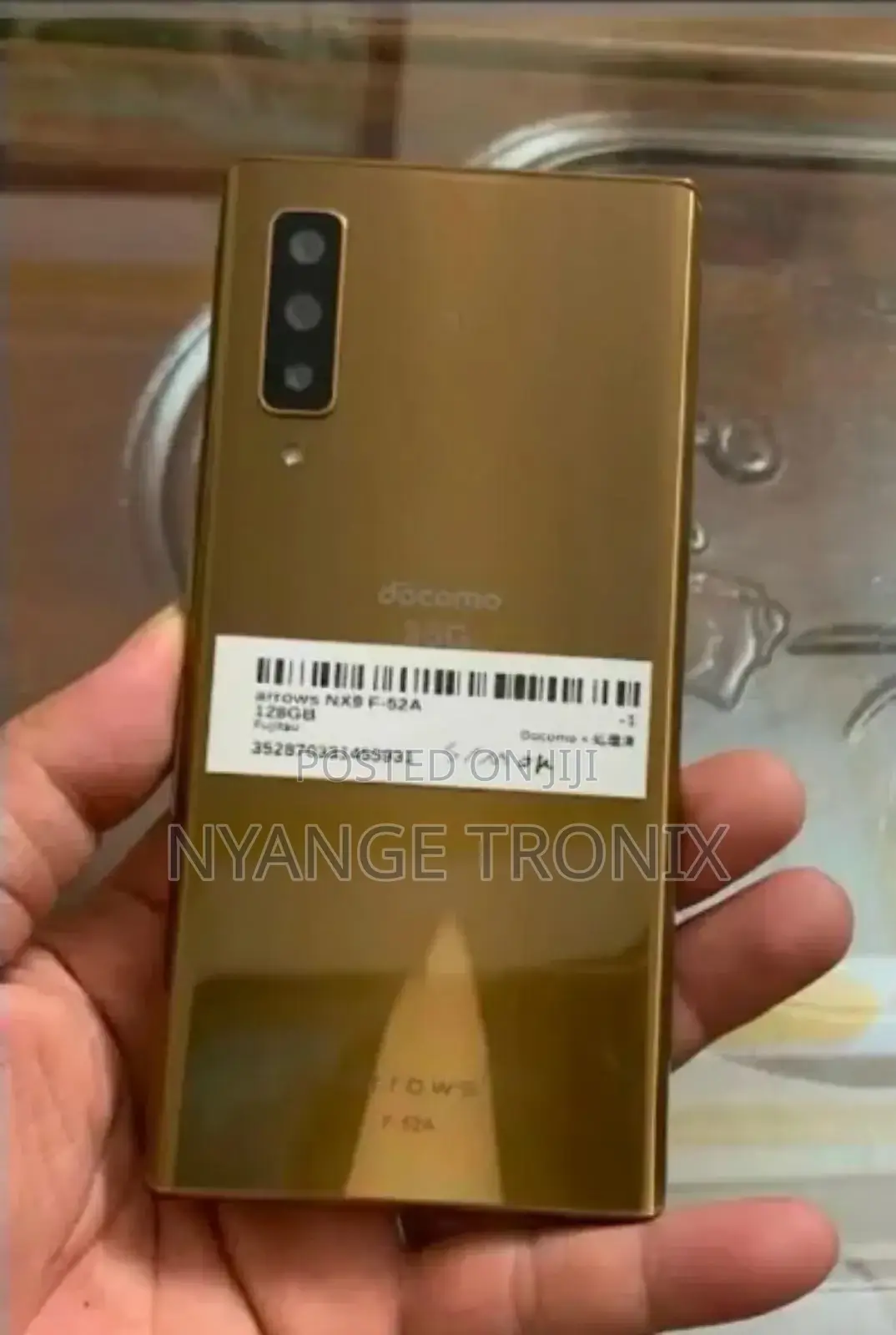 Fujitsu Arrows NX9 F-52A 128 GB Gold