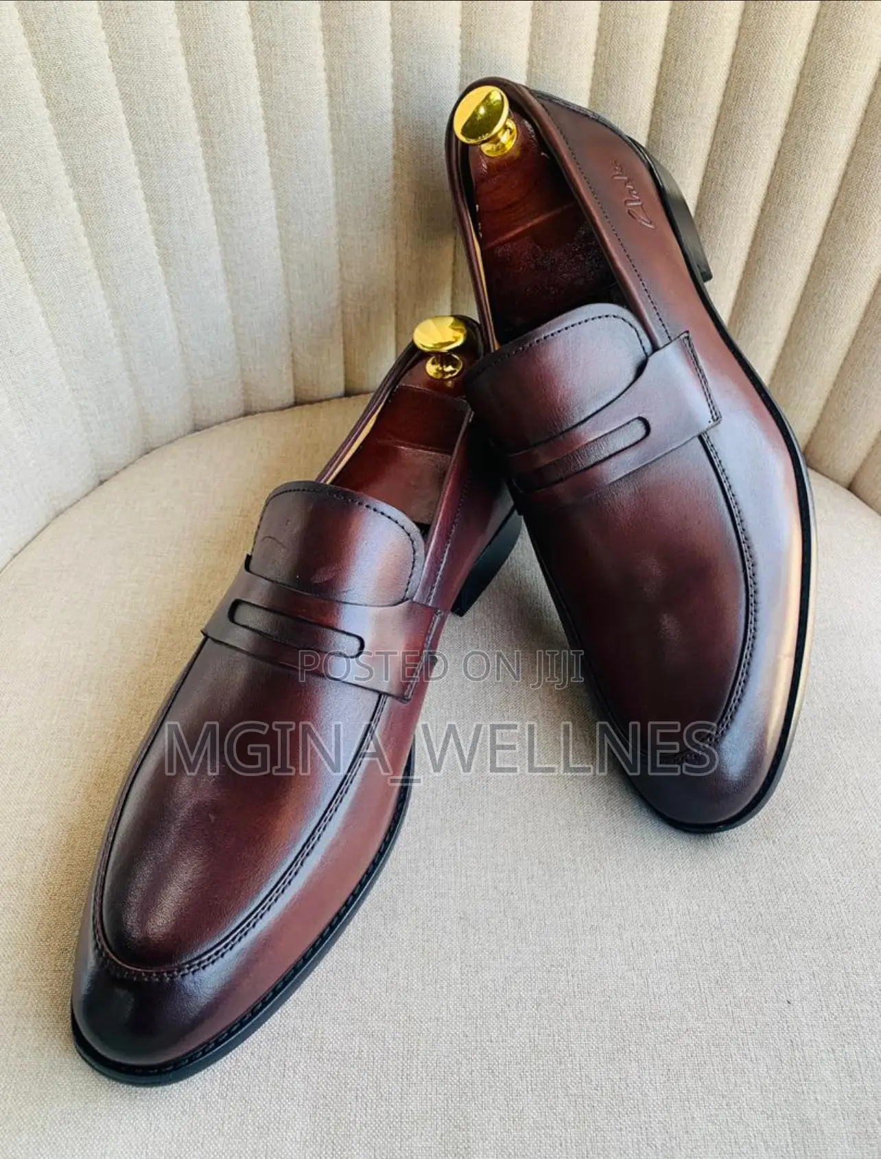 Rich Mens Black Leather Loafers for Different Occasions