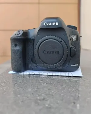 Canon 5d Mark Iii With Lens 50mm