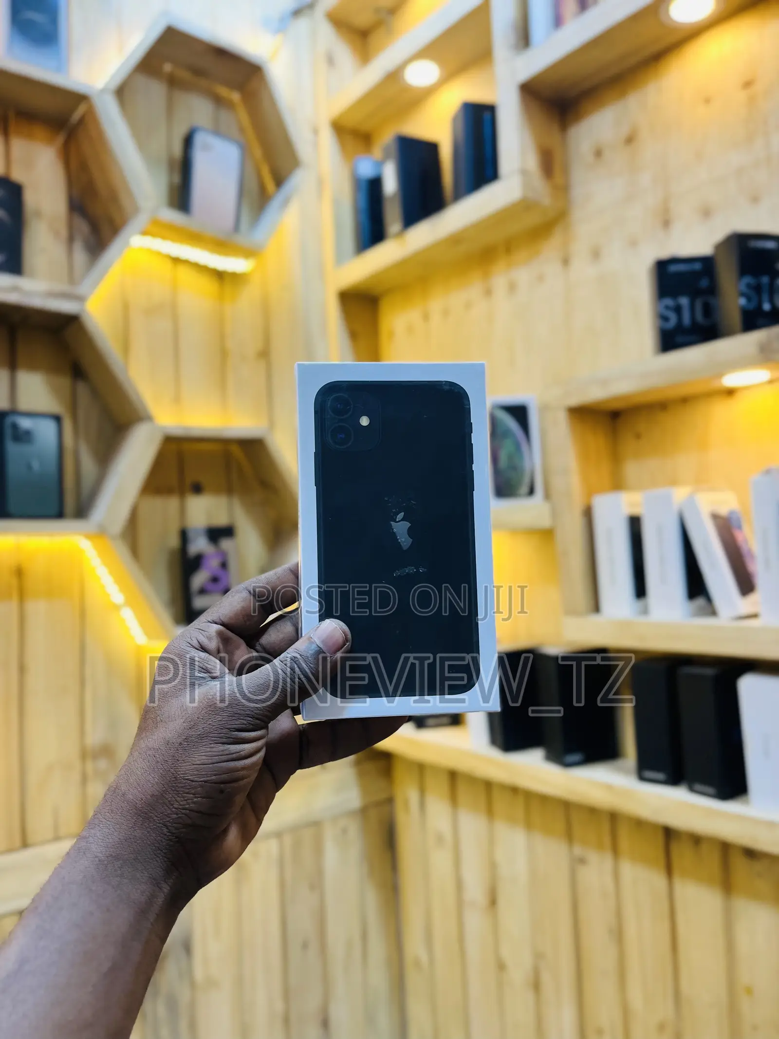 New Apple iPhone 11 128 GB Black