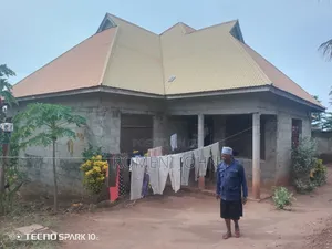 5bdrm House in Tanzania Daresalaam, Ilala for sale