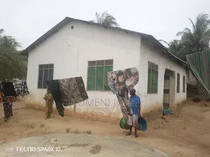 6bdrm House in Tanzania Daresalaam, Ilala for sale