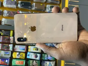 Apple iPhone XS Max 64 GB Gold