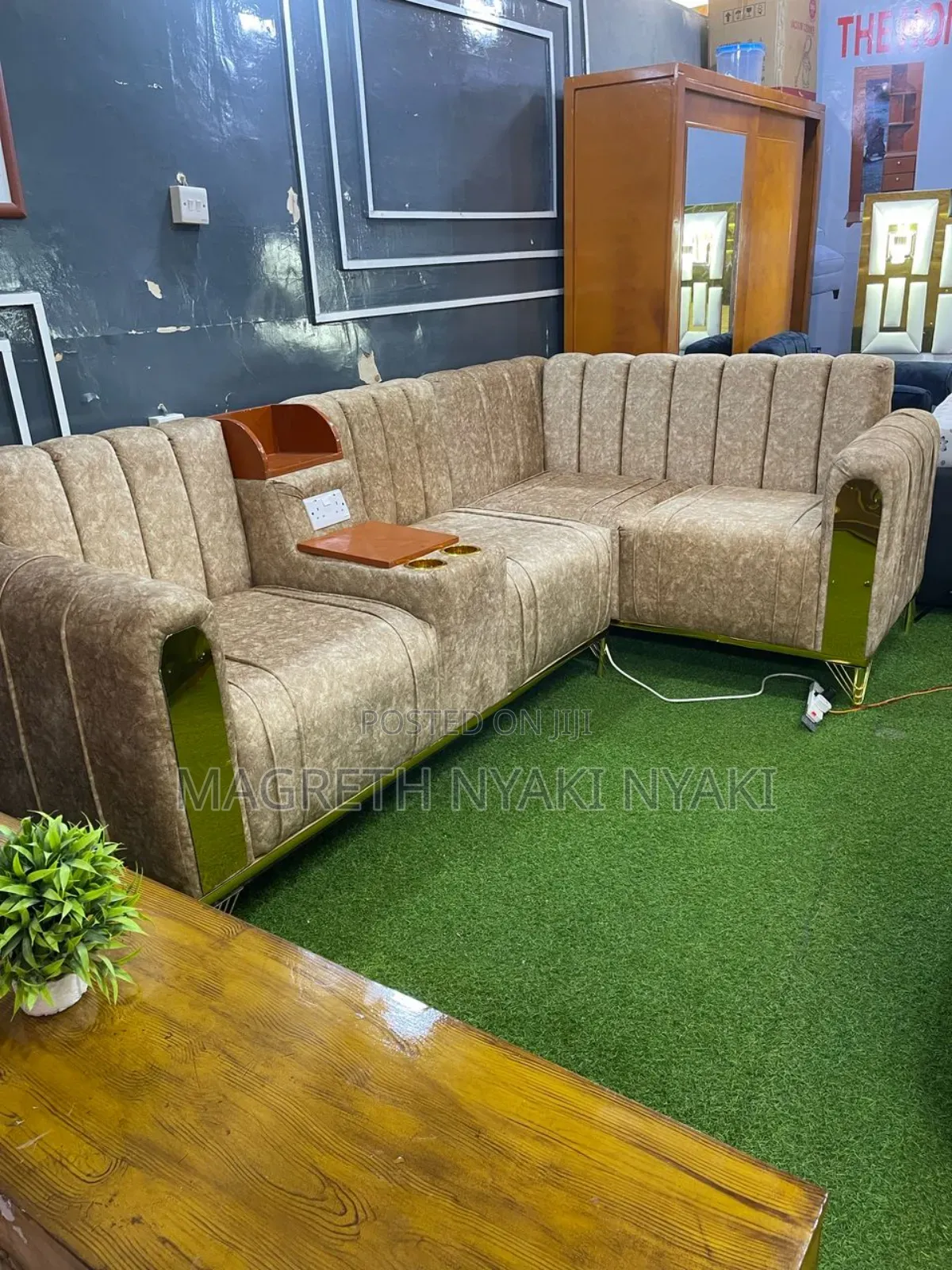 Sofa Shape L Mpya
