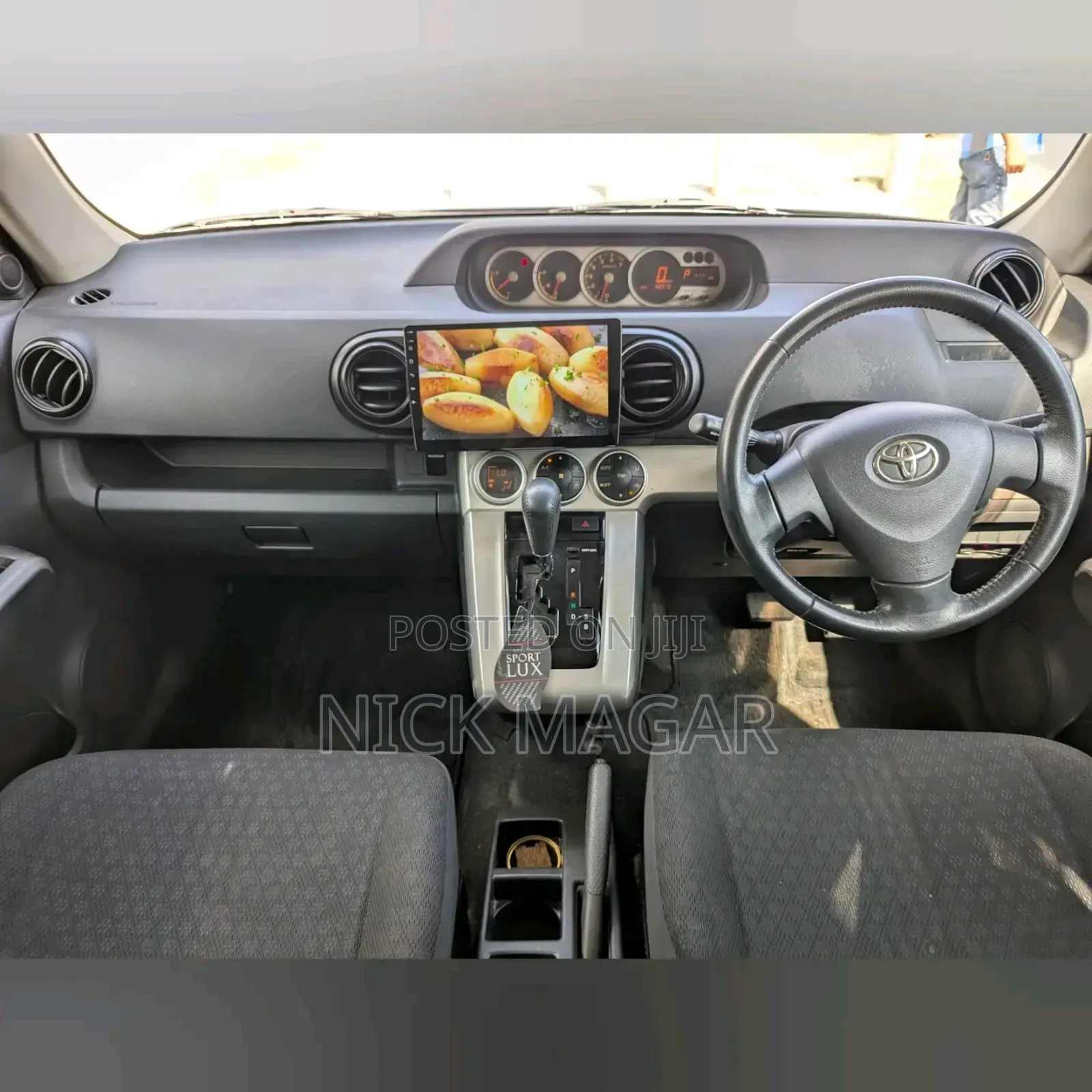 Toyota Corolla Rumion 2010 Black