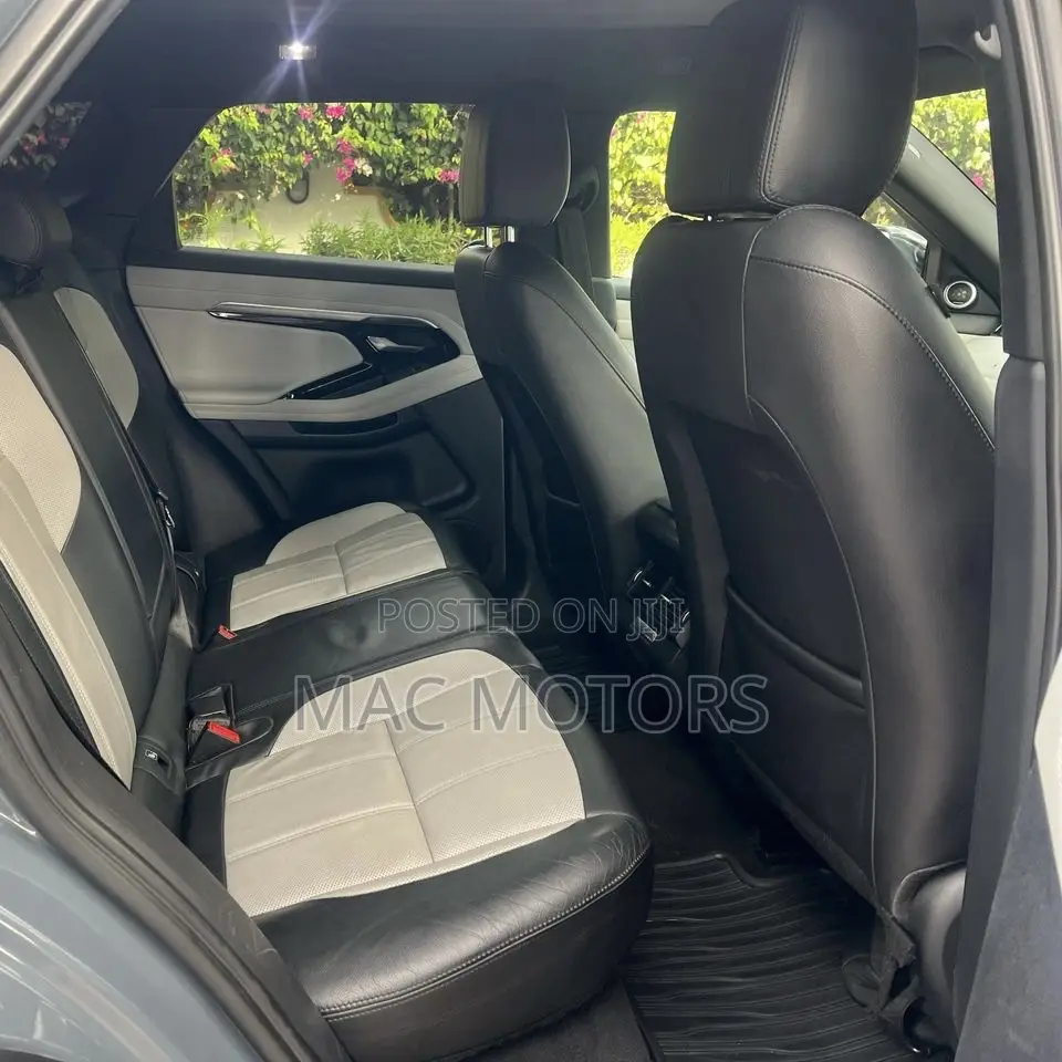 Land Rover Range Rover Evoque R-Dynamic SE AWD 2020 Gray