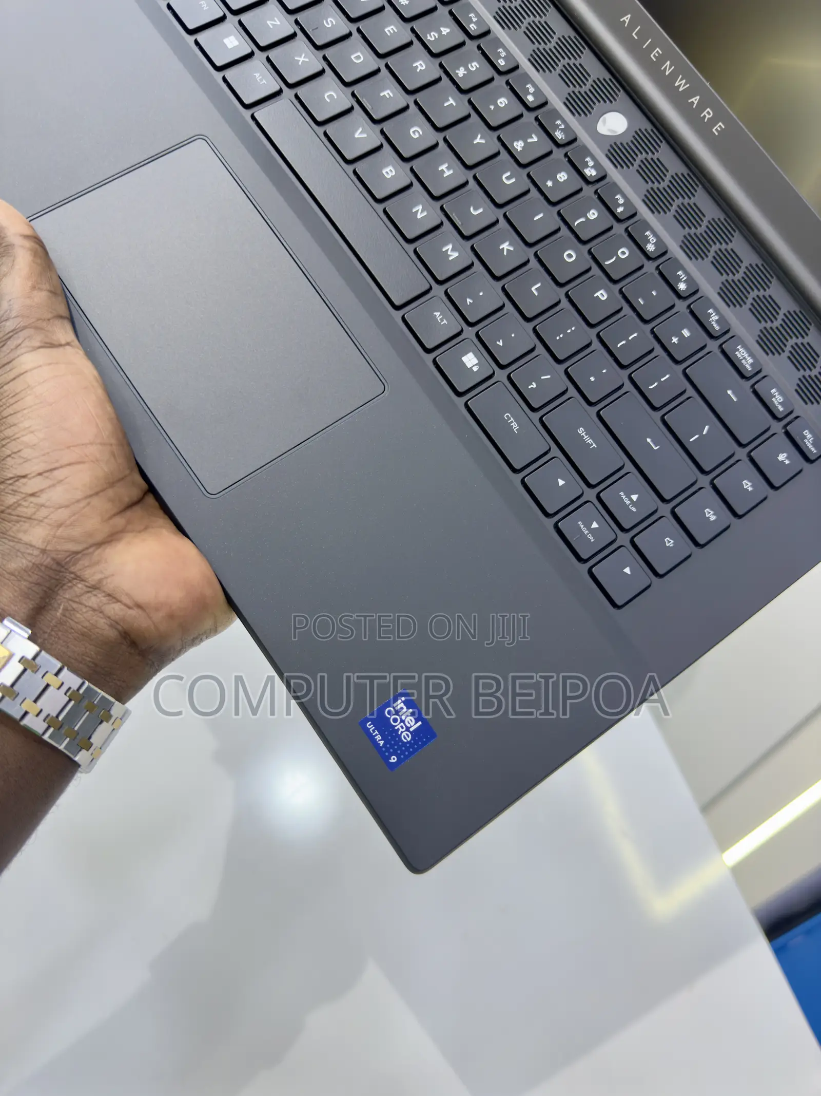 New Dell Alienware X16 R2 16GB Intel Core Ultra 9 SSHD (Hybrid) 1T
