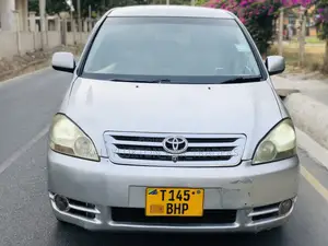 Toyota Ipsum 2003 Silver