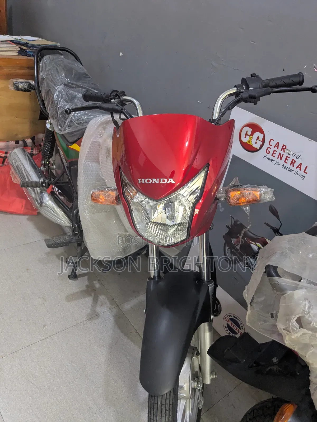 New Honda CB 2025 Red