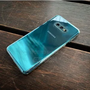 Samsung Galaxy S10e 128 GB Blue