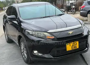 Toyota Harrier 2.0 2015 Black