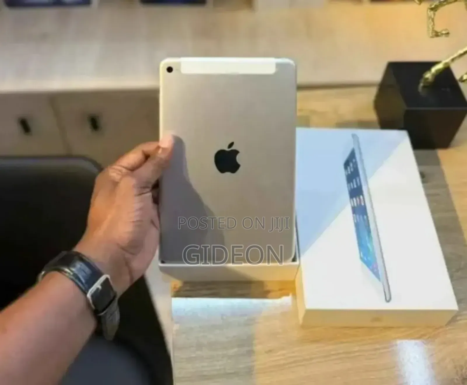Apple iPad mini 4 128 GB Silver