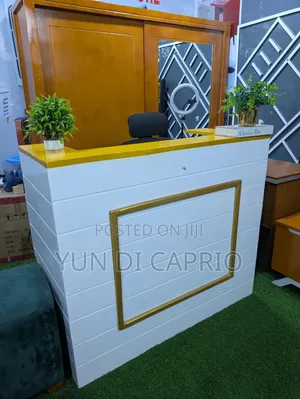 Reception Table Classic Mpya