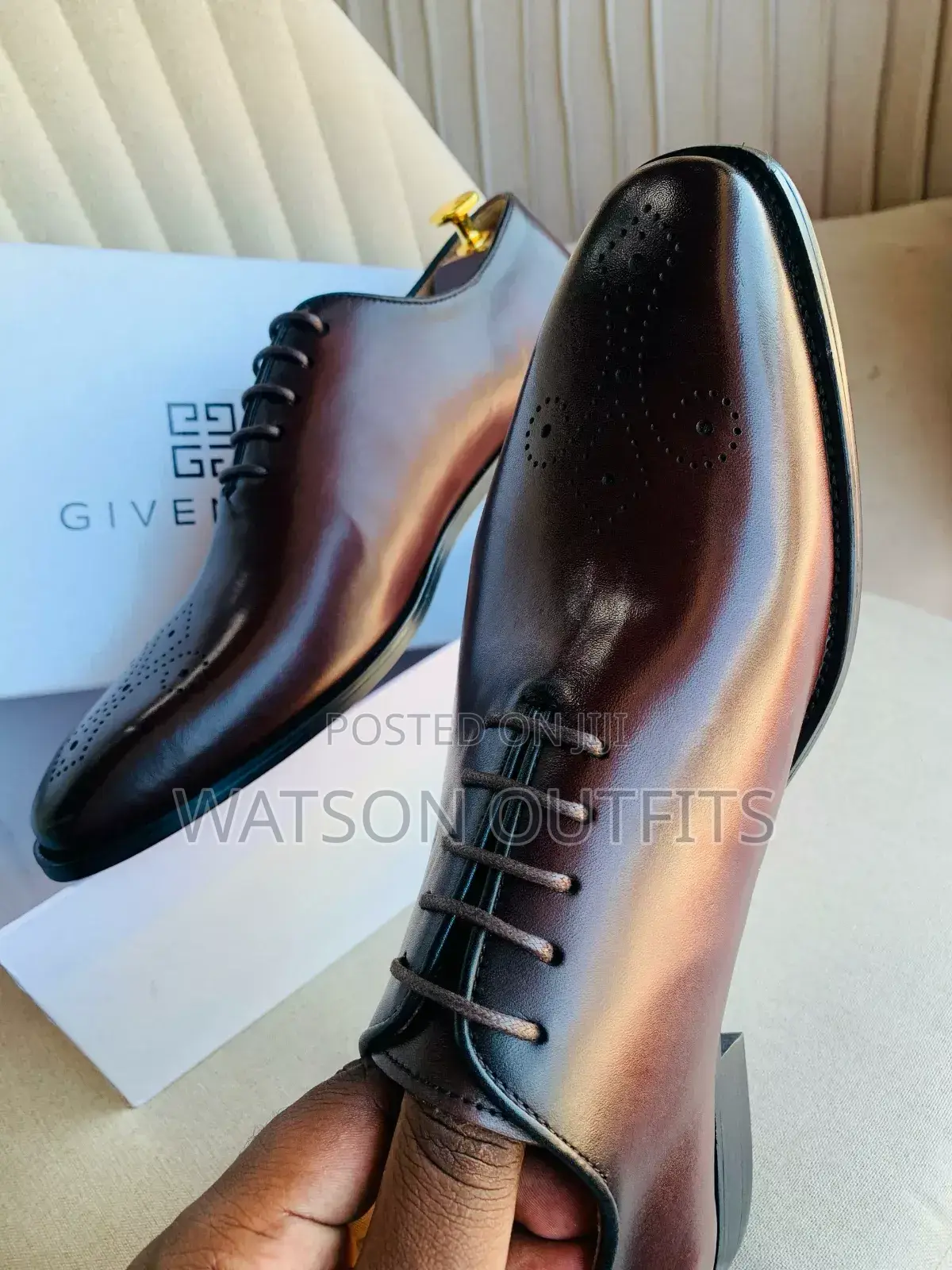 Non Smooth Nice Looking Footwears/Shoes