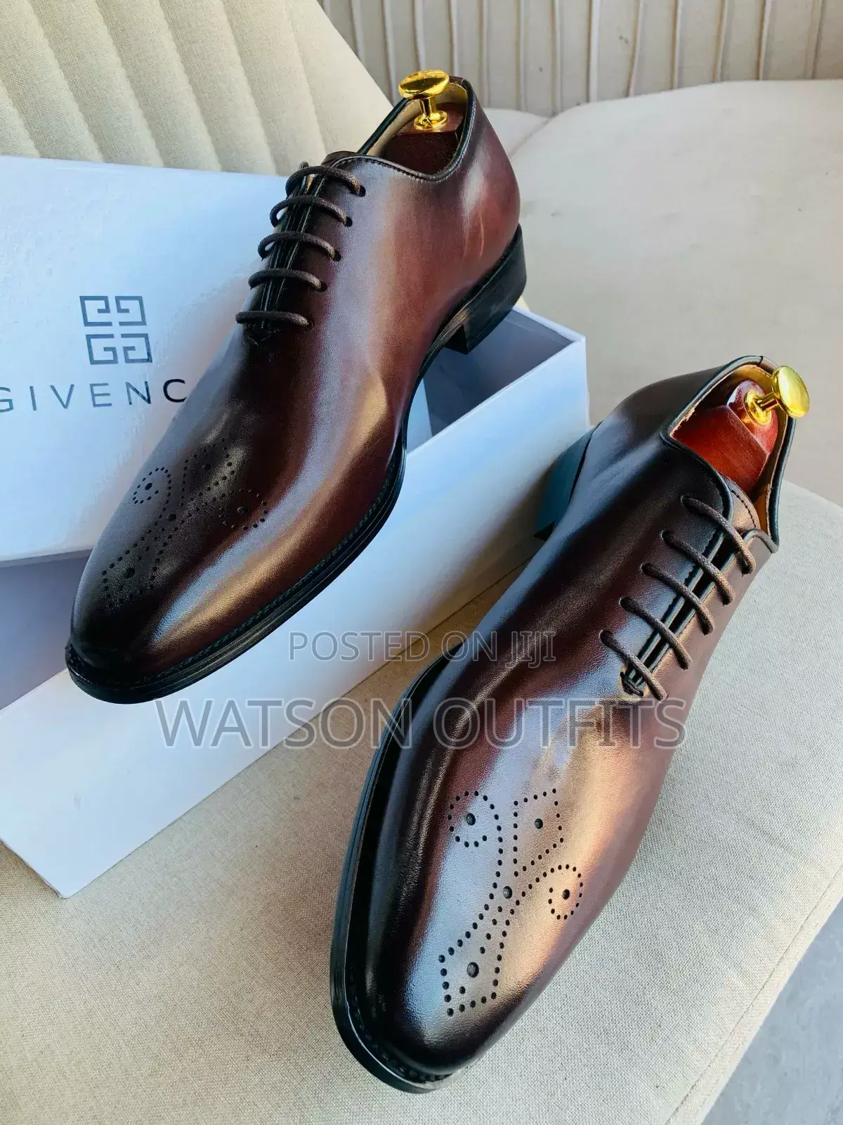 Non Smooth Nice Looking Footwears/Shoes