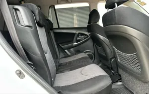 Toyota RAV4 2008 White