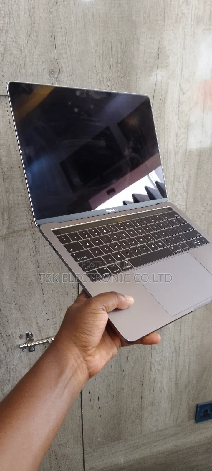 Laptop Apple MacBook Pro 2017 16GB Intel Core I7 SSD 256GB
