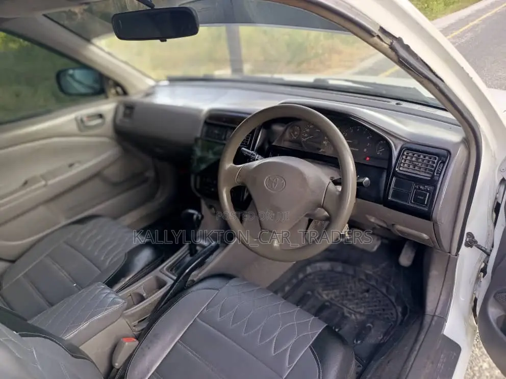 Toyota Carina 2001 White