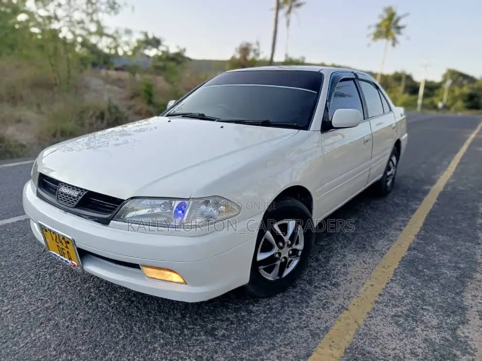 Toyota Carina 2001 White
