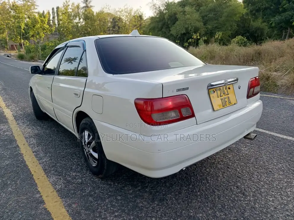Toyota Carina 2001 White