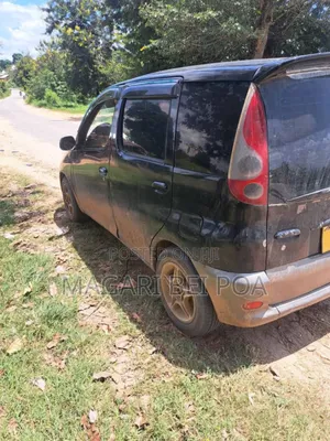 Toyota Fun Cargo 2004 Black