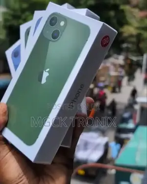New Apple iPhone 13 256 GB Green