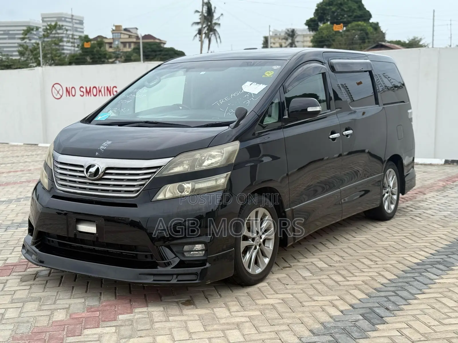 Toyota Vellfire 2010 Black