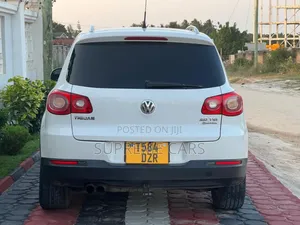 Volkswagen Tiguan 2012 White