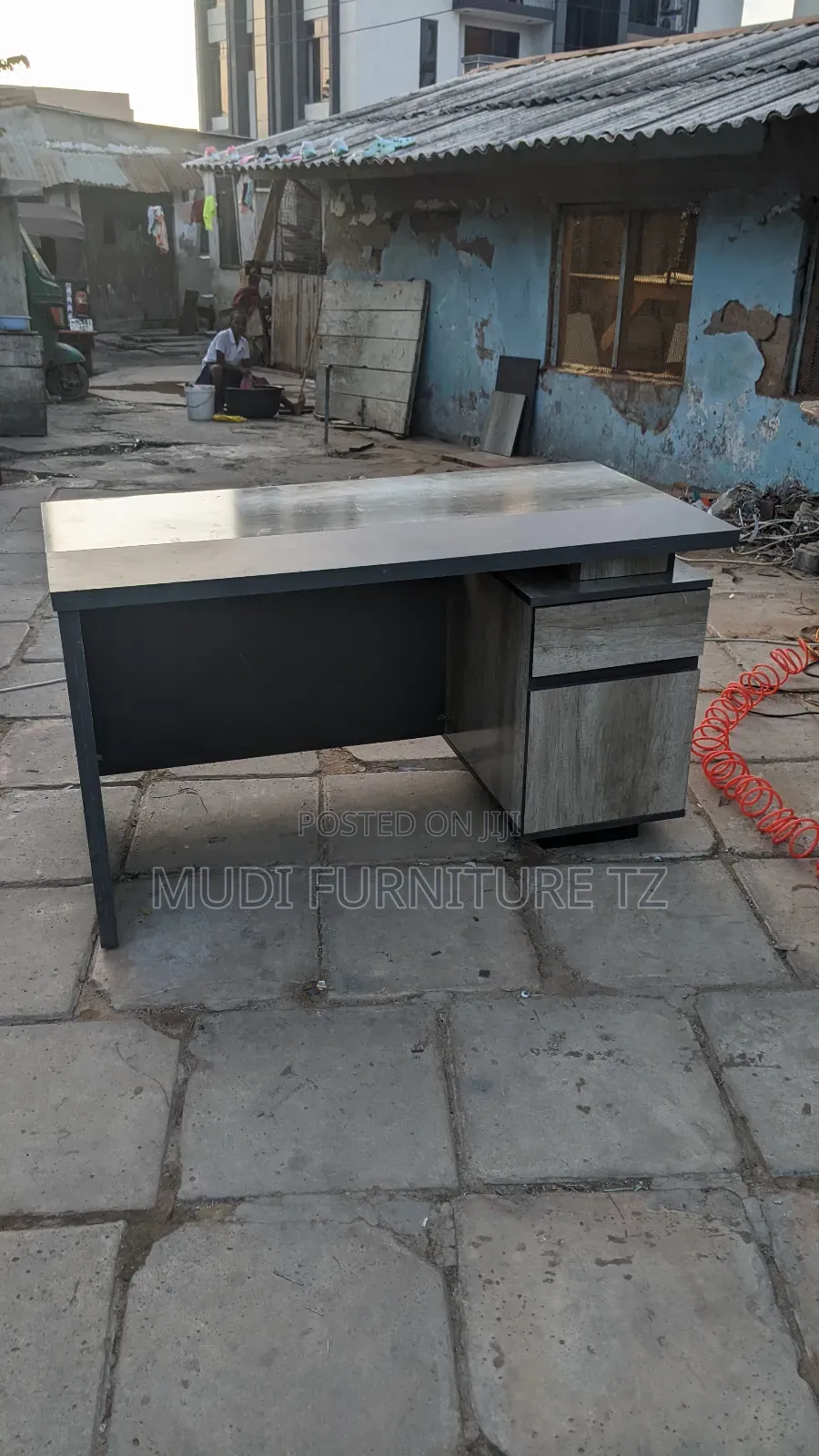 Simple Executive Table 140cm X 70cm
