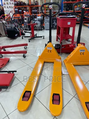 Toho Pallet Truck 2.5 Ton Capacity