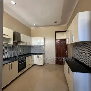 4bdrm House in Dalalipapaatzseven, Kinondoni for sale