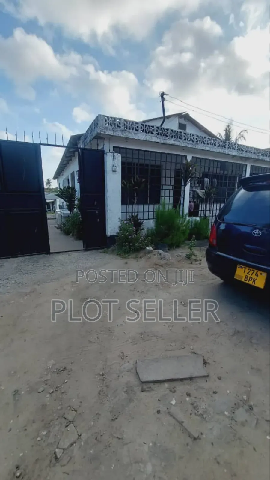 3bdrm House in Ubungo Riverside, Sinza for sale