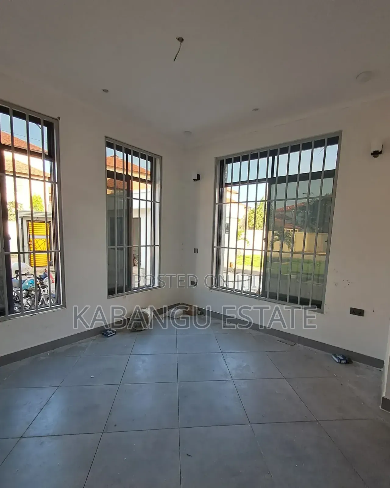 4bdrm House in Oysterbay for rent