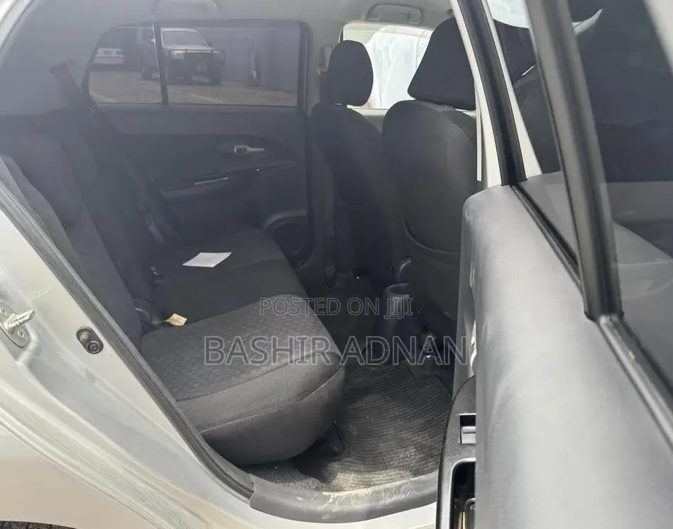 Toyota IST 2008 Silver