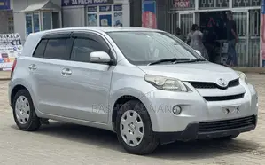 Toyota IST 2008 Silver