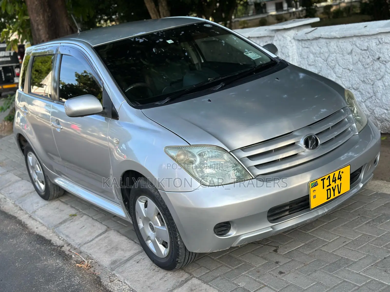 Toyota IST 2006 Silver