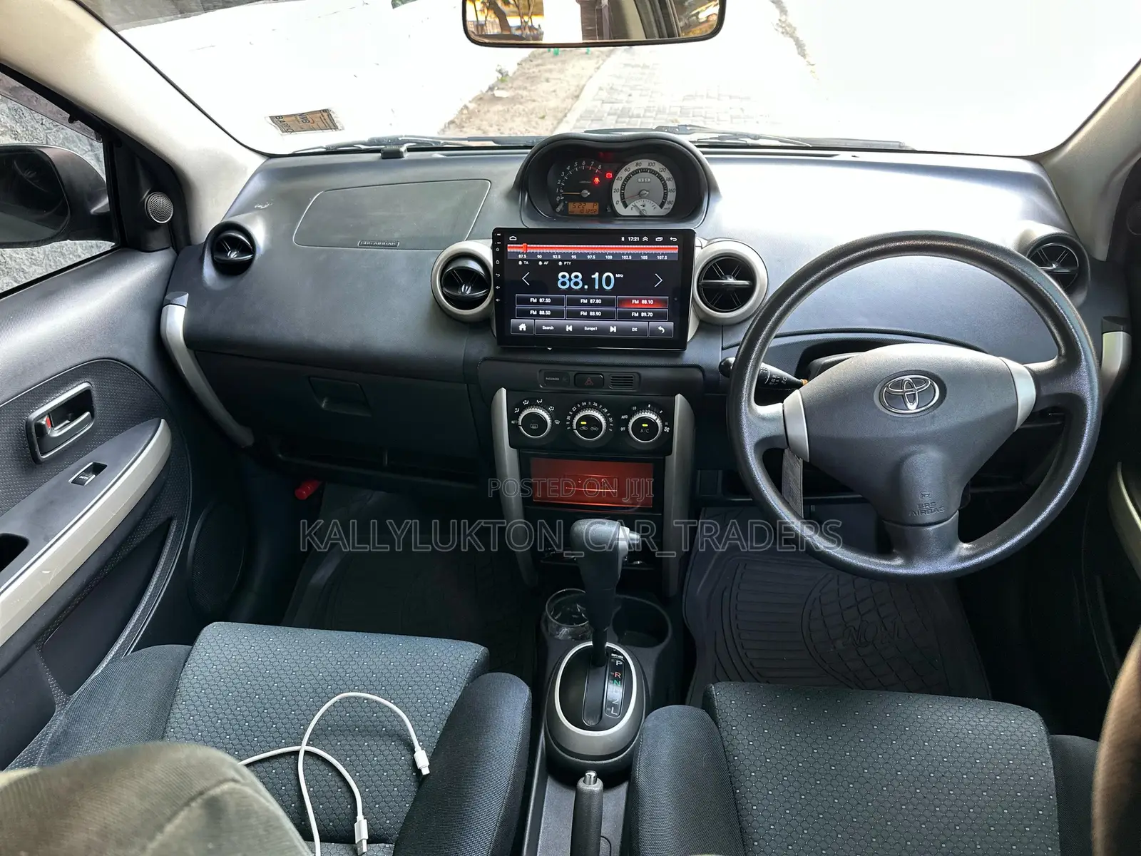 Toyota IST 2006 Silver