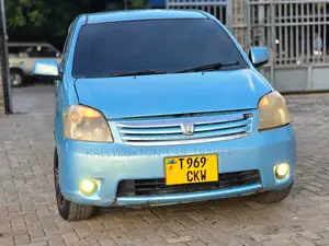 Toyota Raum 2005 Blue
