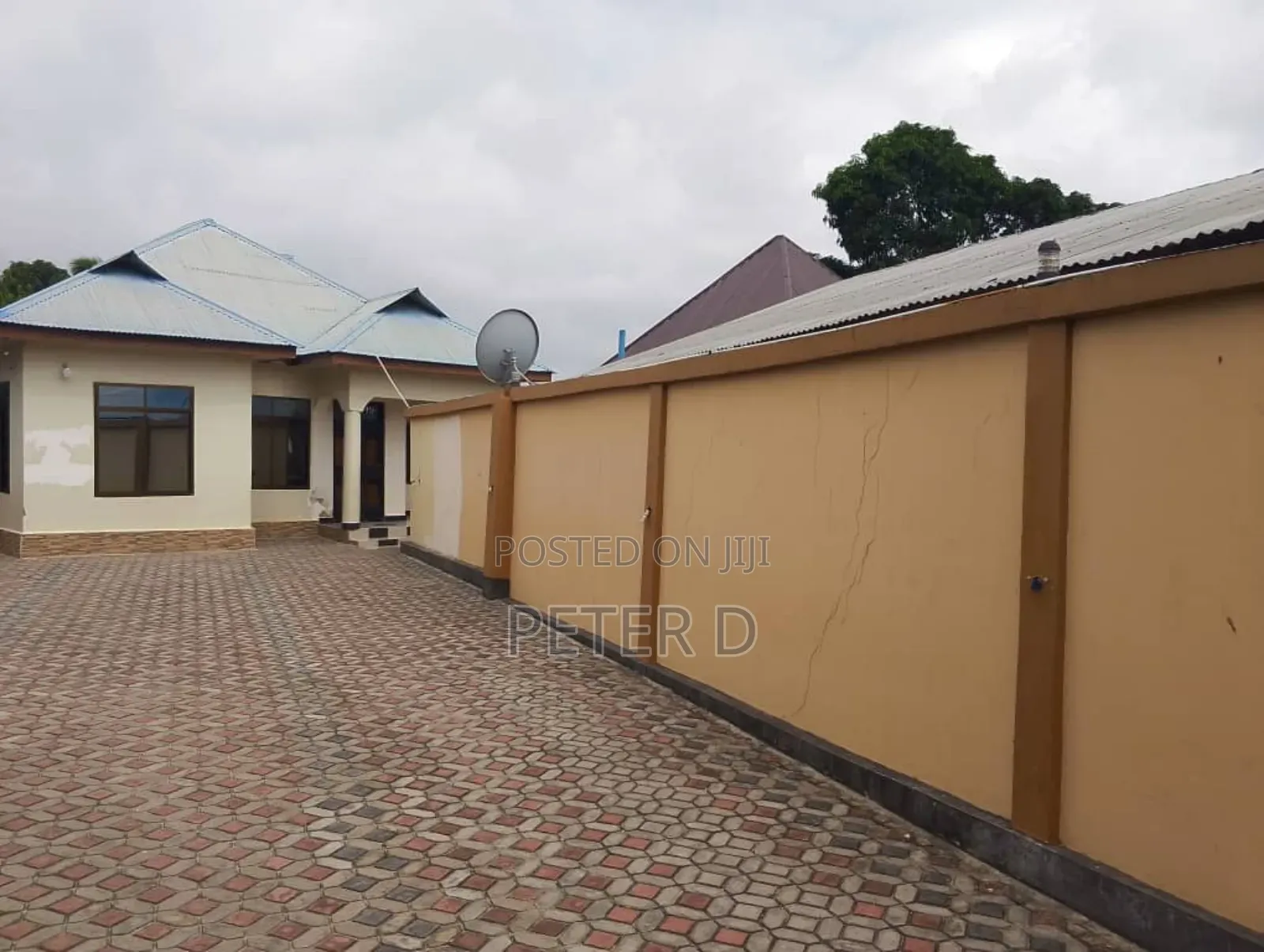 4bdrm House in Goba for sale