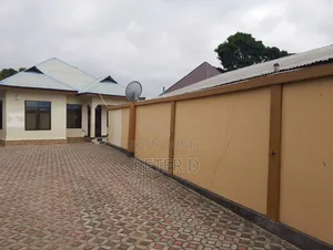 4bdrm House in Goba for sale
